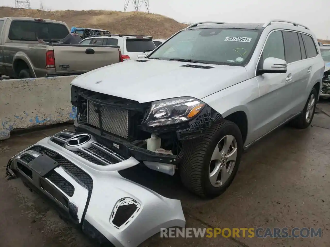 2 Photograph of a damaged car 4JGDF6EE7KB233352 MERCEDES-BENZ GLS-CLASS 2019