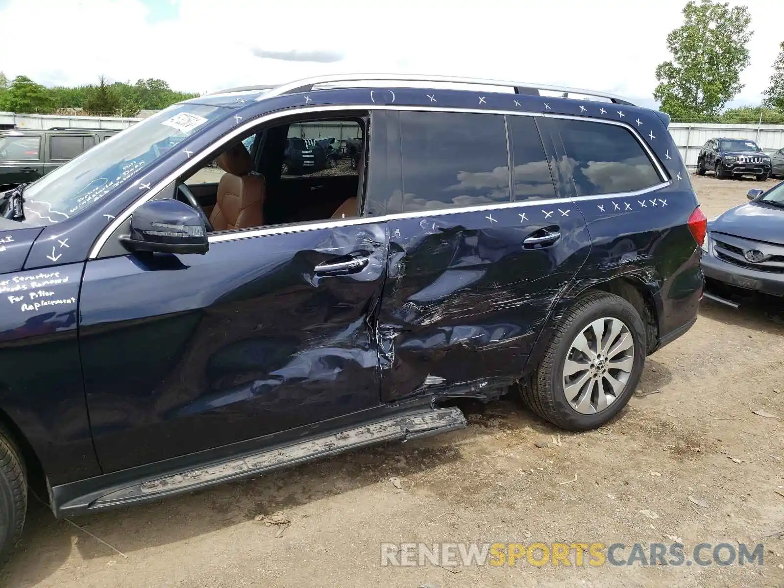 9 Photograph of a damaged car 4JGDF6EE8KB199499 MERCEDES-BENZ GLS-CLASS 2019