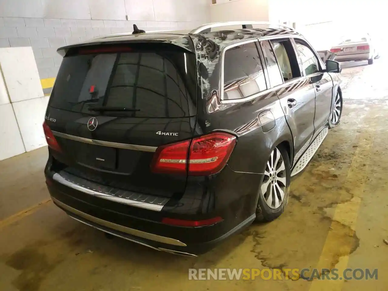 4 Photograph of a damaged car 4JGDF6EE8KB226247 MERCEDES-BENZ GLS-CLASS 2019