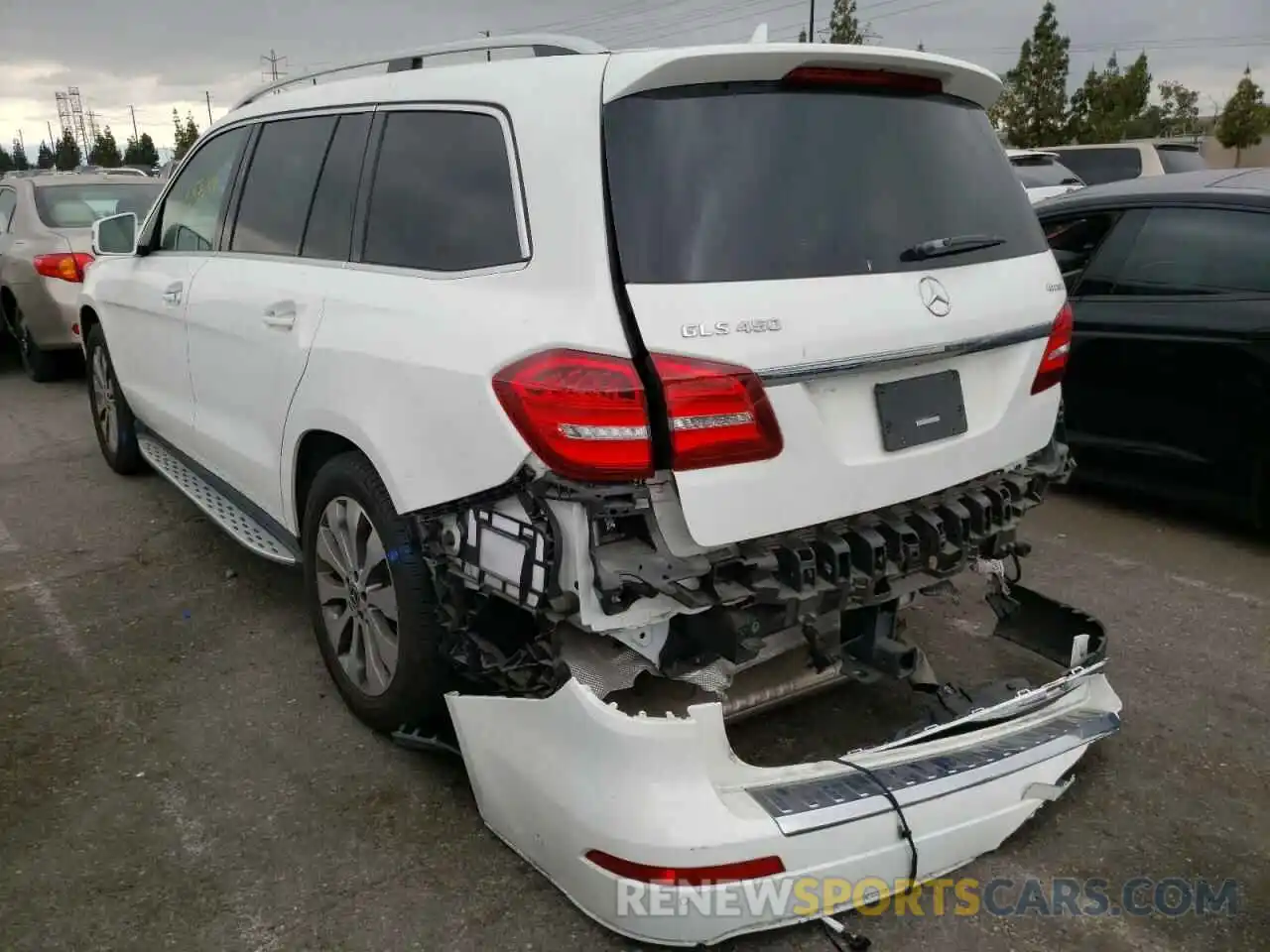 3 Photograph of a damaged car 4JGDF6EE8KB234753 MERCEDES-BENZ GLS-CLASS 2019