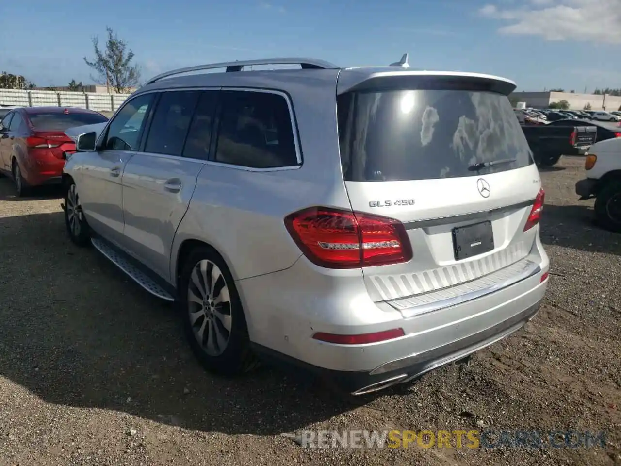 3 Photograph of a damaged car 4JGDF6EE8KB236731 MERCEDES-BENZ GLS-CLASS 2019