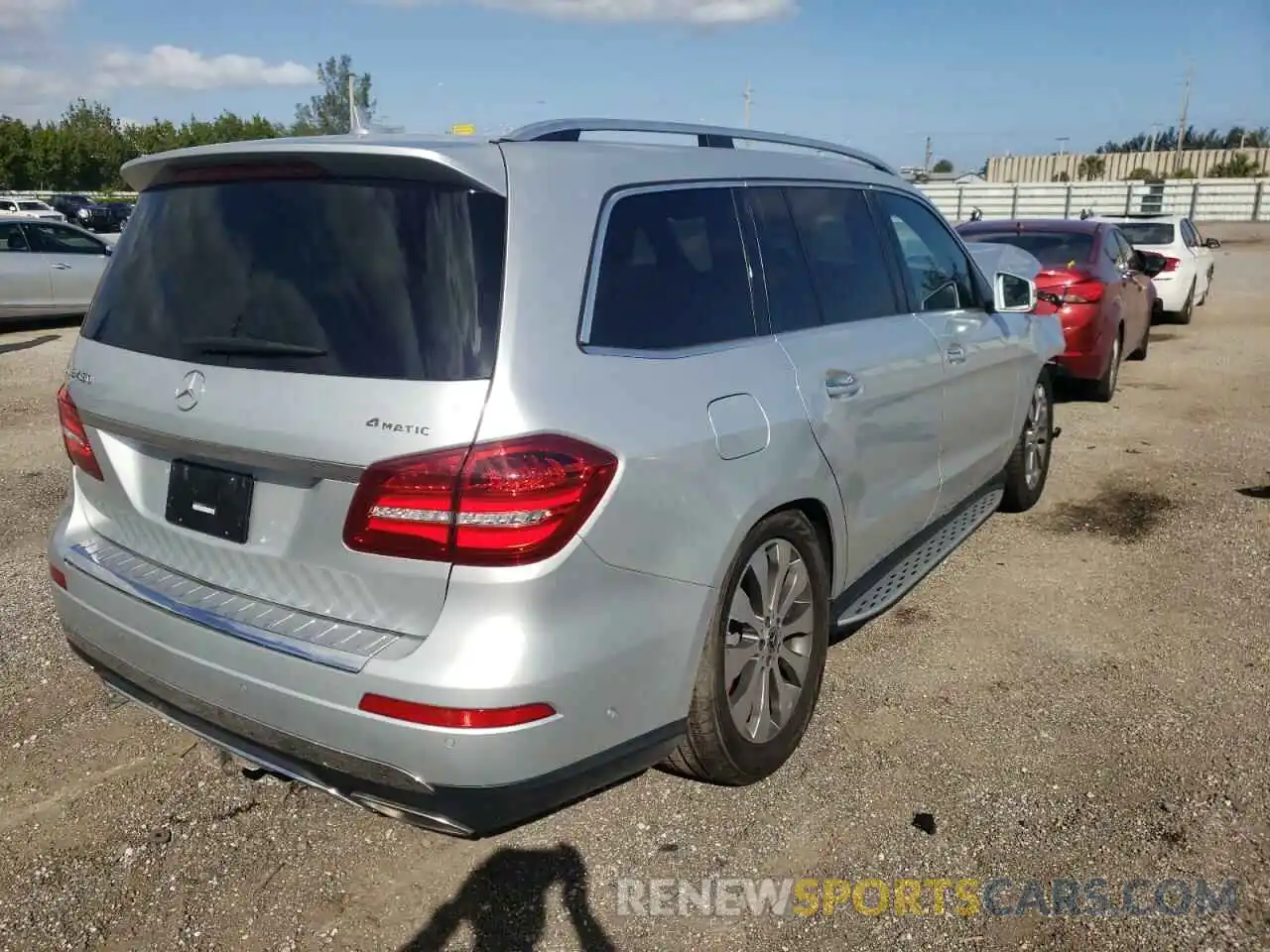 4 Photograph of a damaged car 4JGDF6EE8KB236731 MERCEDES-BENZ GLS-CLASS 2019