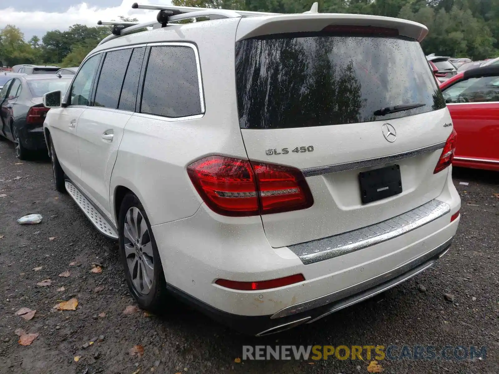 3 Photograph of a damaged car 4JGDF6EE8KB238088 MERCEDES-BENZ GLS-CLASS 2019