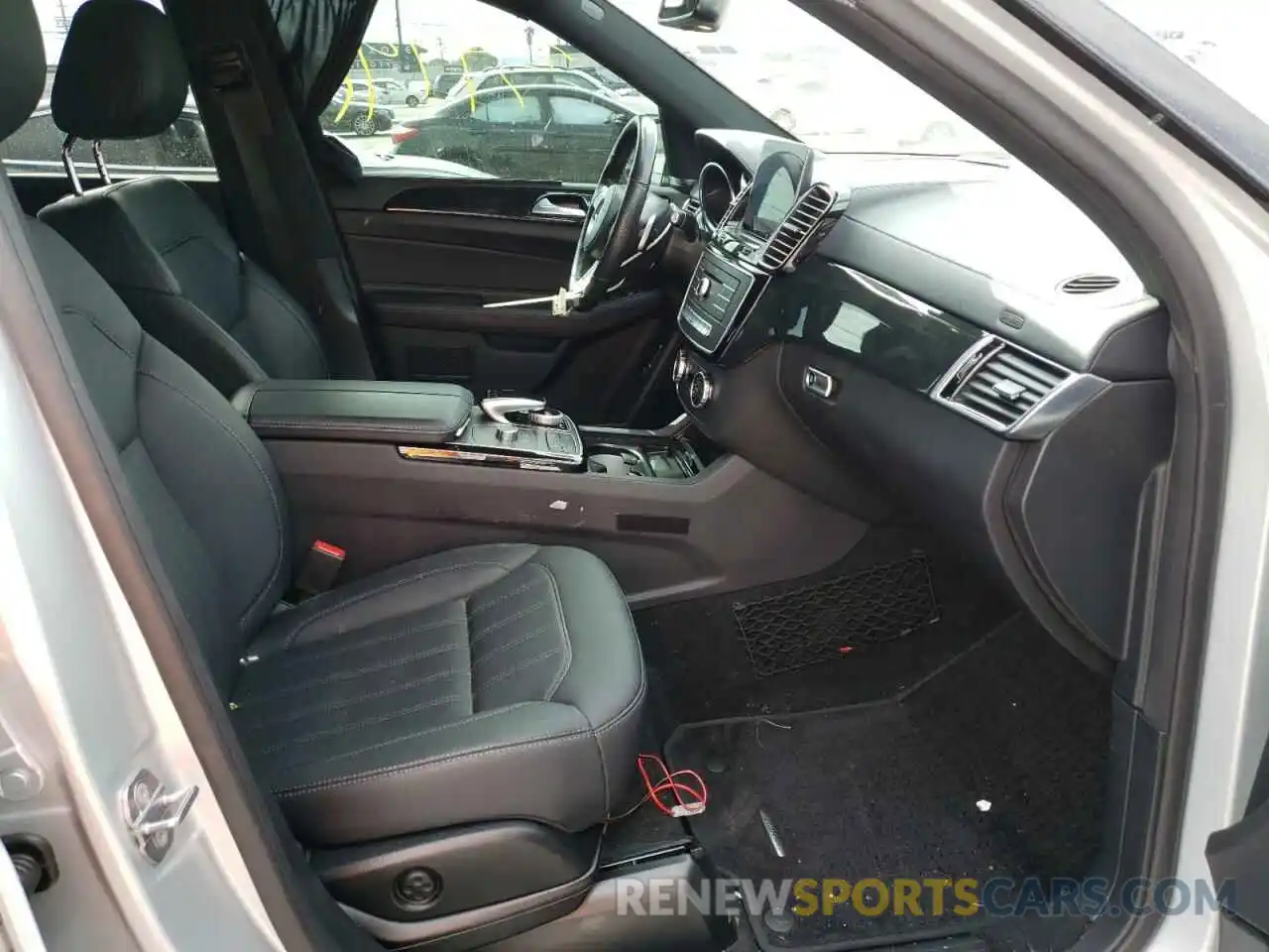 5 Photograph of a damaged car 4JGDF6EE8KB238401 MERCEDES-BENZ GLS-CLASS 2019