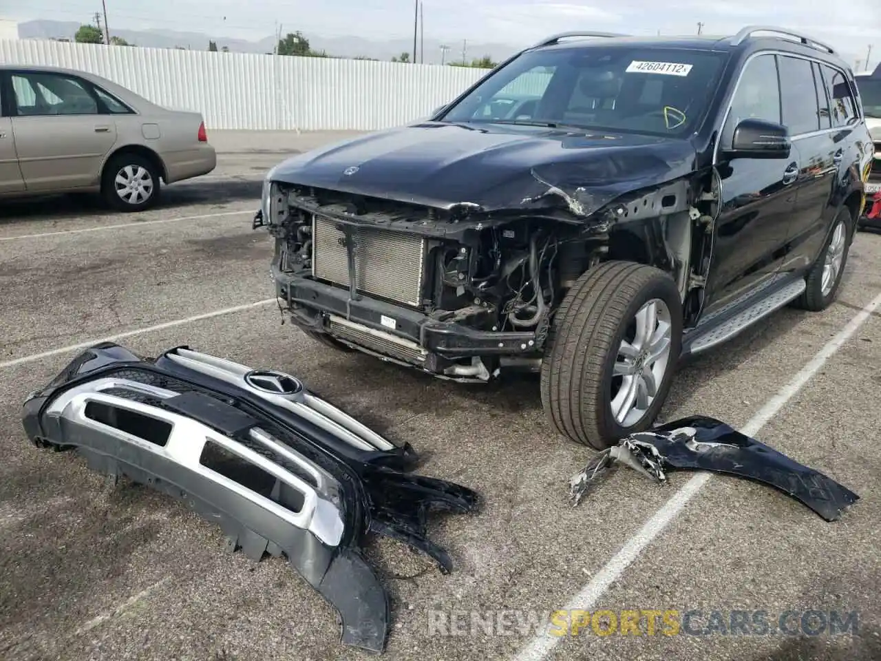 2 Photograph of a damaged car 4JGDF6EE9KB208002 MERCEDES-BENZ GLS-CLASS 2019