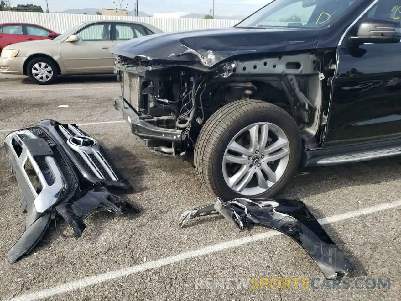 9 Photograph of a damaged car 4JGDF6EE9KB208002 MERCEDES-BENZ GLS-CLASS 2019