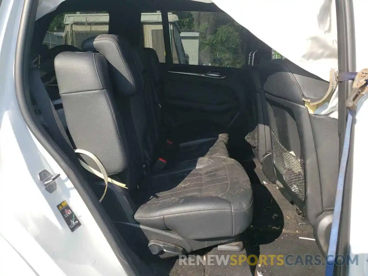 6 Photograph of a damaged car 4JGDF6EE9KB221588 MERCEDES-BENZ GLS-CLASS 2019