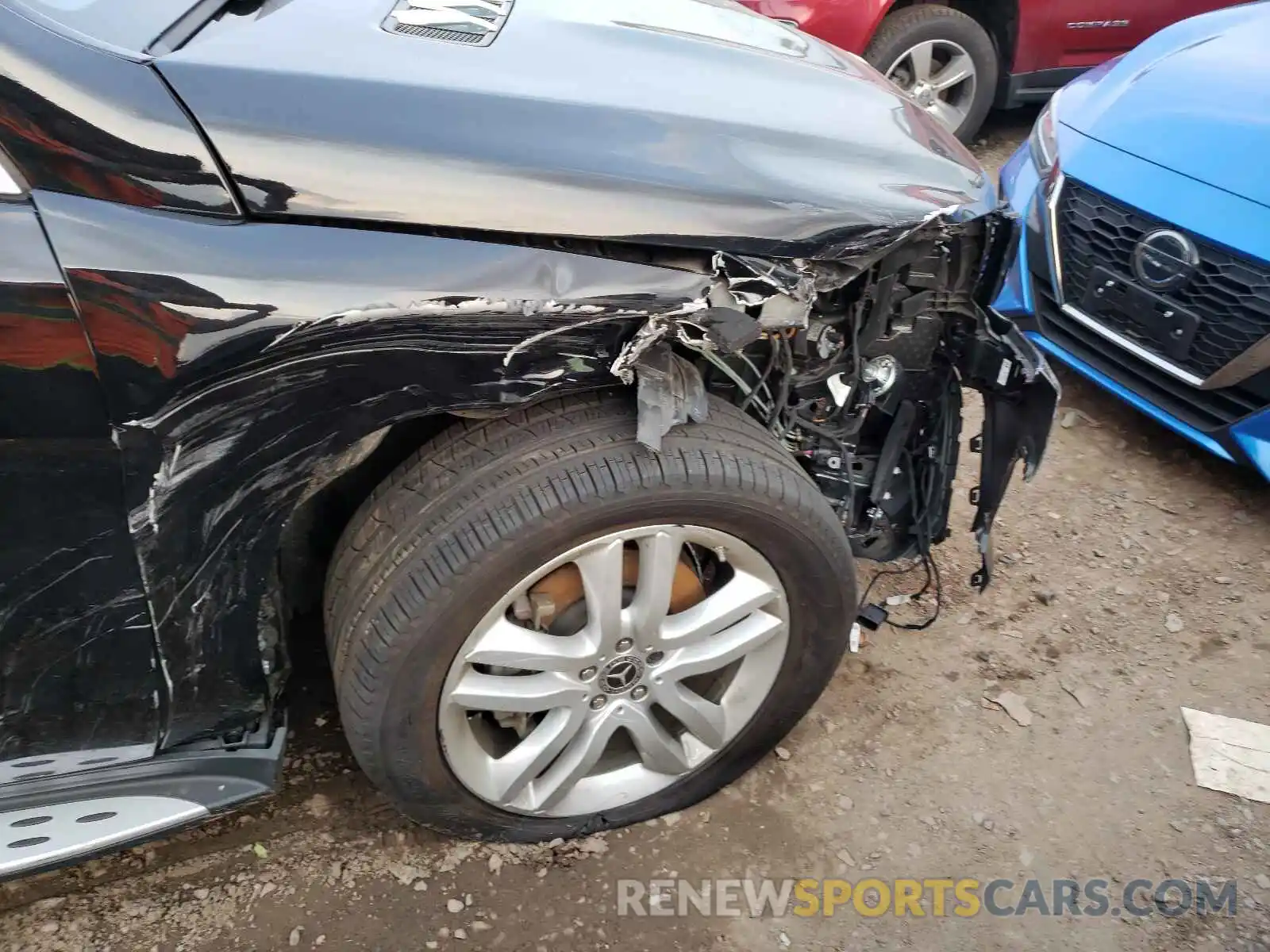 9 Photograph of a damaged car 4JGDF6EEXKB225956 MERCEDES-BENZ GLS-CLASS 2019