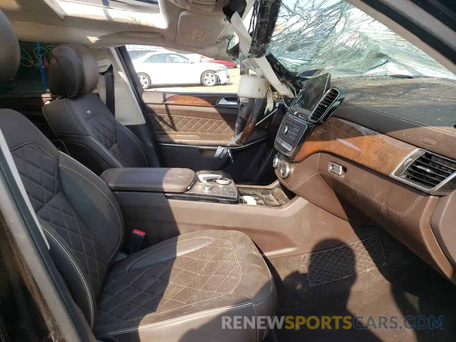 5 Photograph of a damaged car 4JGDF7DE1KB220636 MERCEDES-BENZ GLS-CLASS 2019