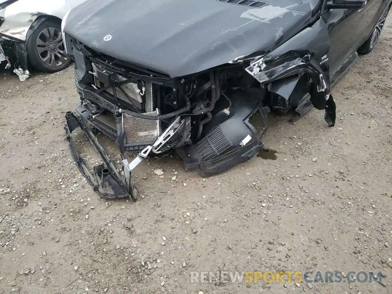 9 Photograph of a damaged car 4JGDF7FE0KB196343 MERCEDES-BENZ GLS-CLASS 2019