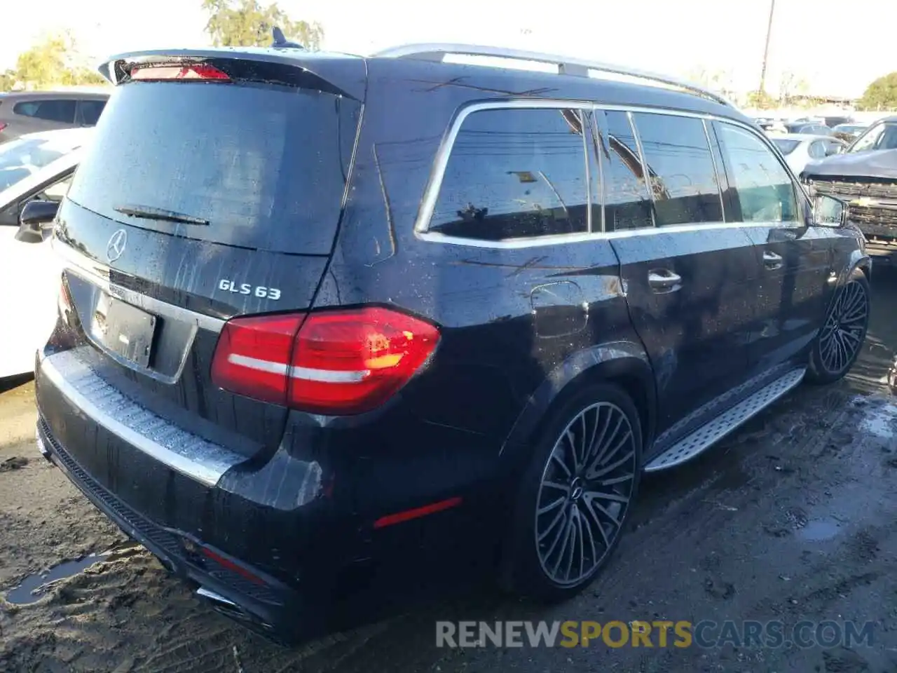 4 Photograph of a damaged car 4JGDF7FE2KB209433 MERCEDES-BENZ GLS-CLASS 2019