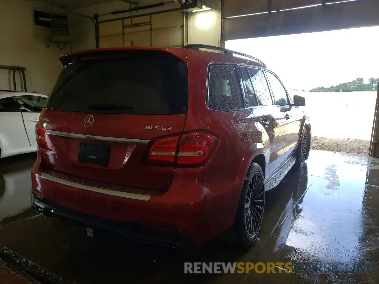 4 Photograph of a damaged car 4JGDF7FE2KB225955 MERCEDES-BENZ GLS-CLASS 2019