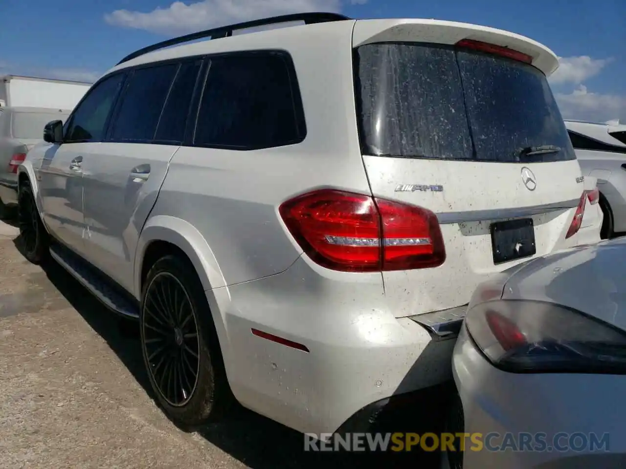 3 Photograph of a damaged car 4JGDF7FE6KB186156 MERCEDES-BENZ GLS-CLASS 2019