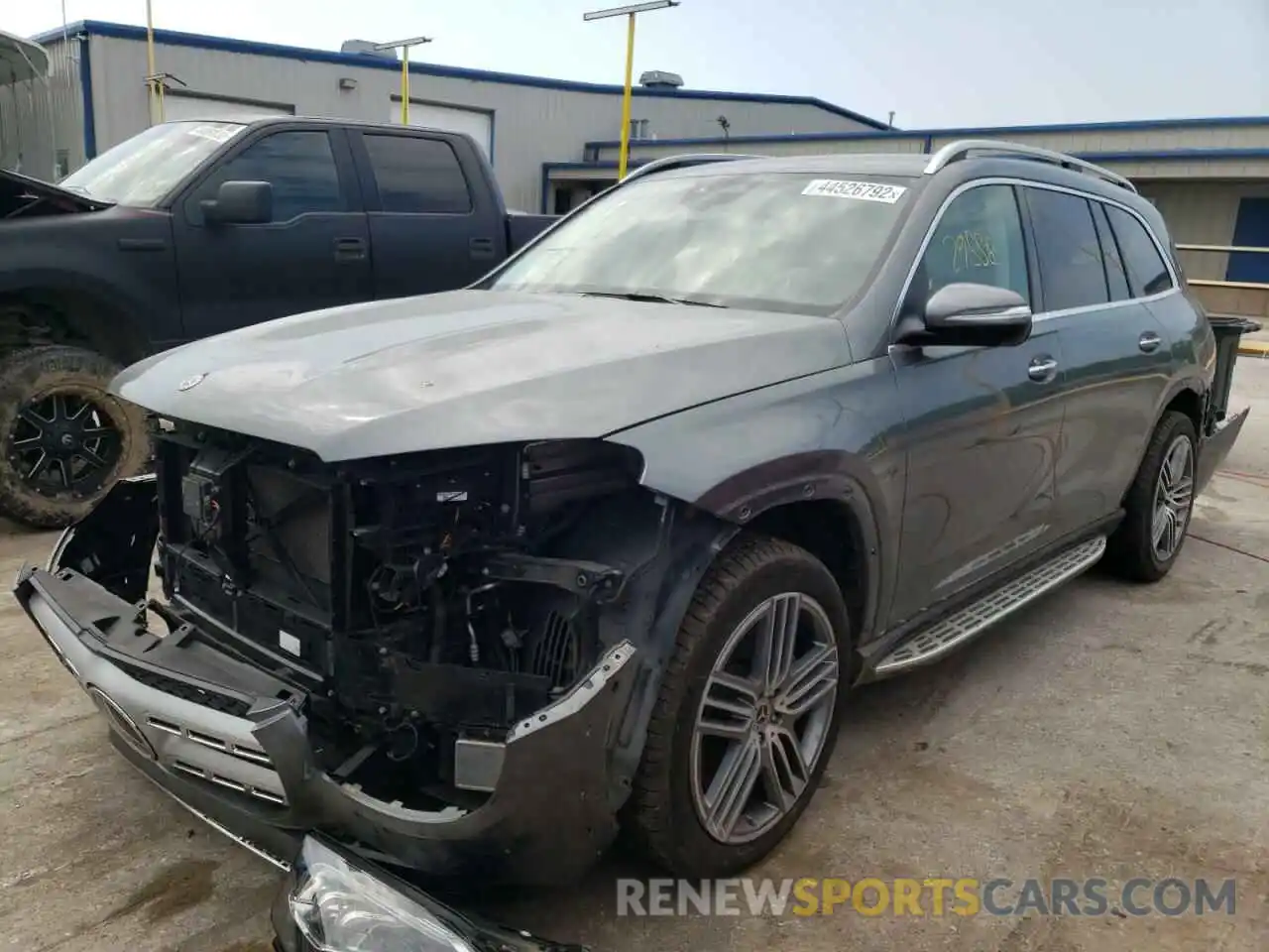 2 Photograph of a damaged car 4JGFF5KE0LA149873 MERCEDES-BENZ GLS-CLASS 2020