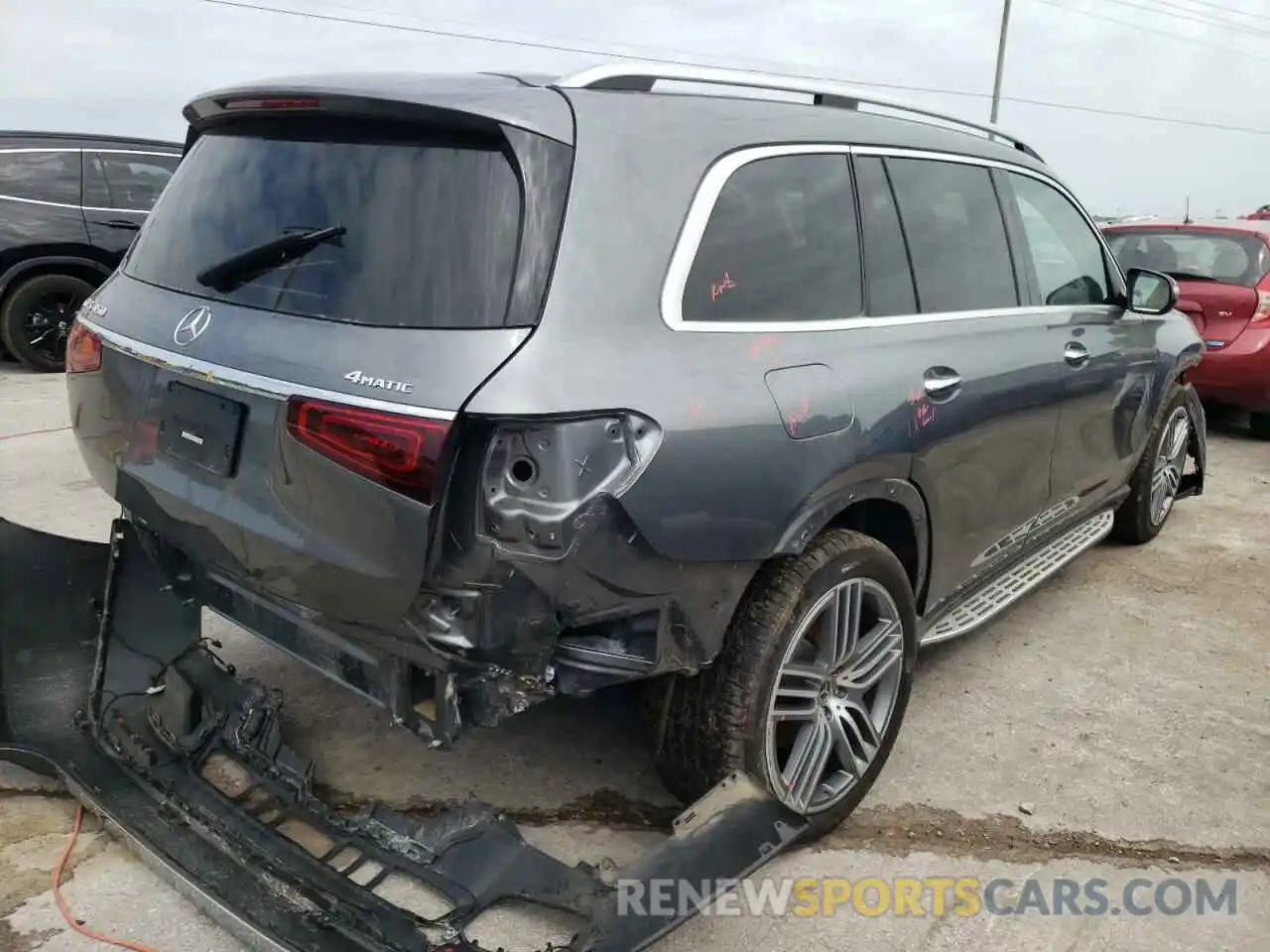 4 Photograph of a damaged car 4JGFF5KE0LA149873 MERCEDES-BENZ GLS-CLASS 2020