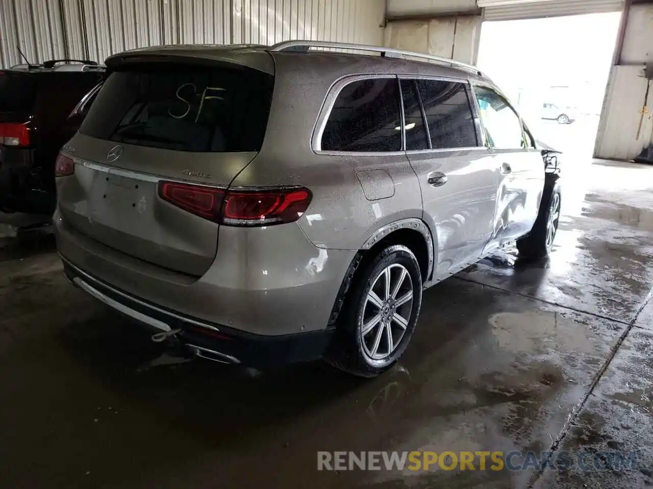 4 Photograph of a damaged car 4JGFF5KE0LA165054 MERCEDES-BENZ GLS-CLASS 2020