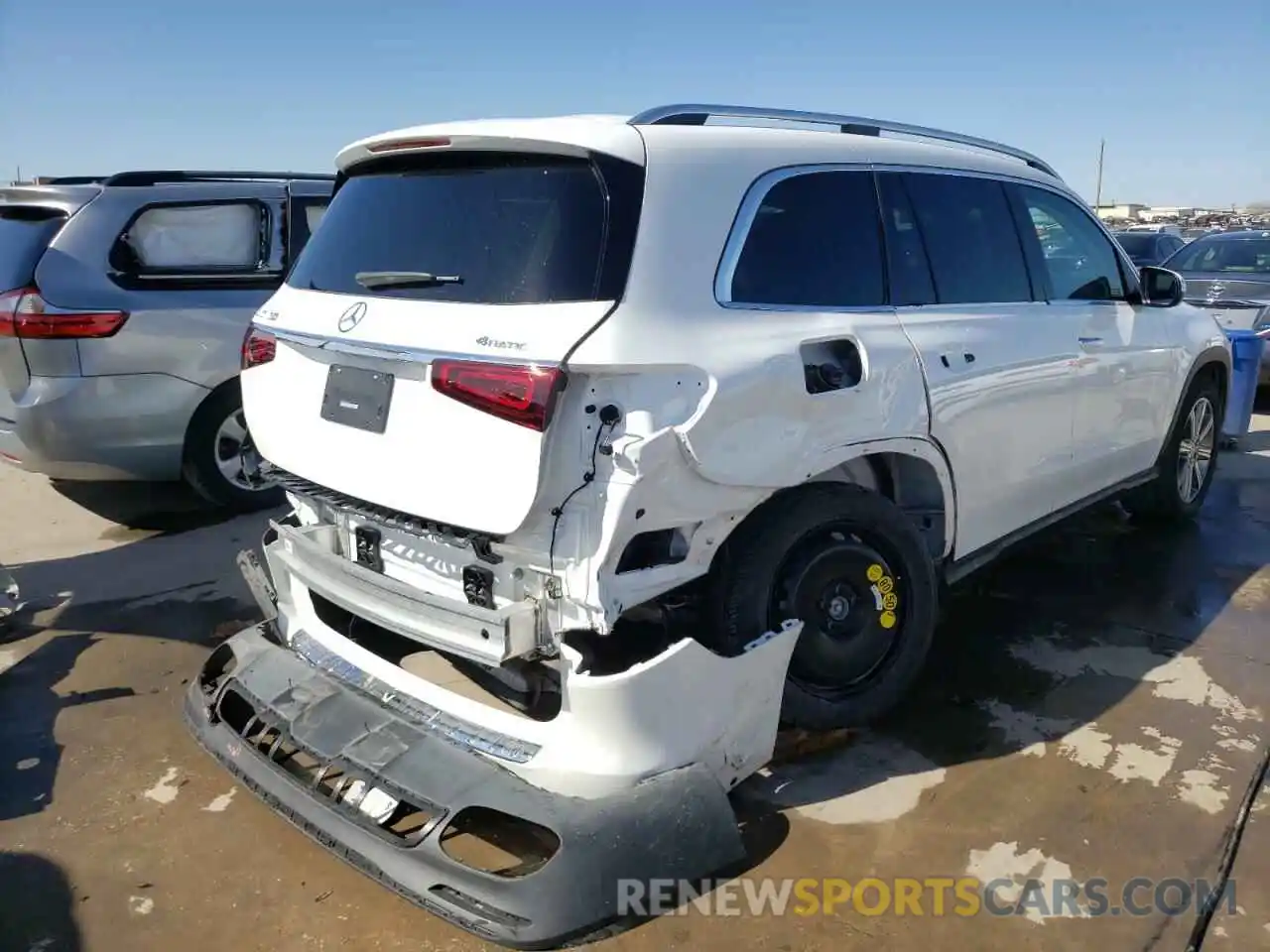 4 Photograph of a damaged car 4JGFF5KE0LA282164 MERCEDES-BENZ GLS-CLASS 2020