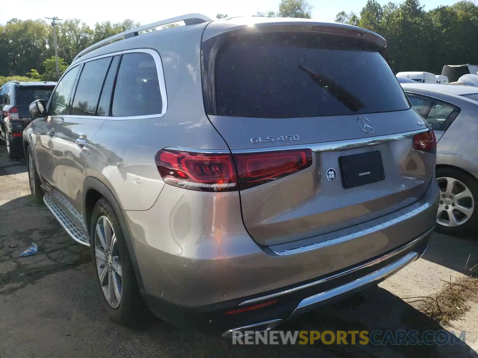 3 Photograph of a damaged car 4JGFF5KE1LA140065 MERCEDES-BENZ GLS-CLASS 2020