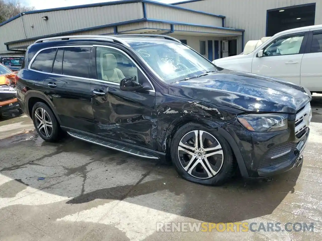 4 Photograph of a damaged car 4JGFF5KE1LA192120 MERCEDES-BENZ GLS-CLASS 2020