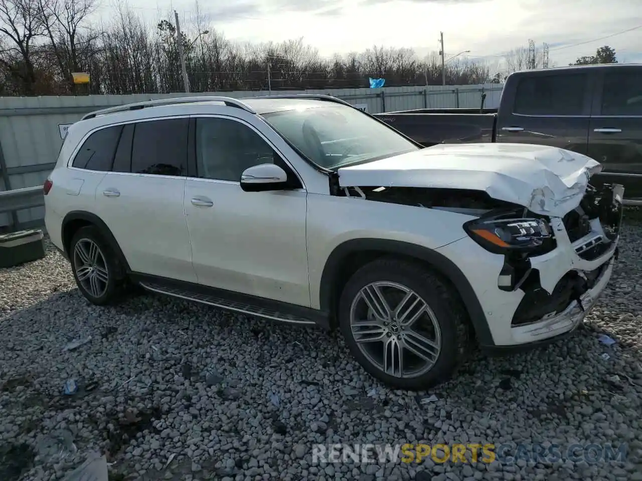 4 Photograph of a damaged car 4JGFF5KE3LA075672 MERCEDES-BENZ GLS-CLASS 2020