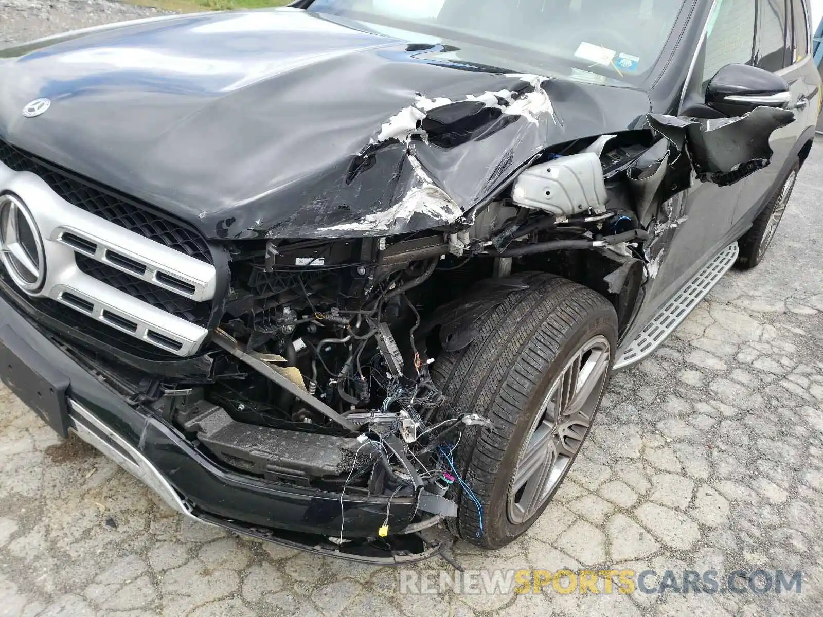 9 Photograph of a damaged car 4JGFF5KE4LA207791 MERCEDES-BENZ GLS-CLASS 2020