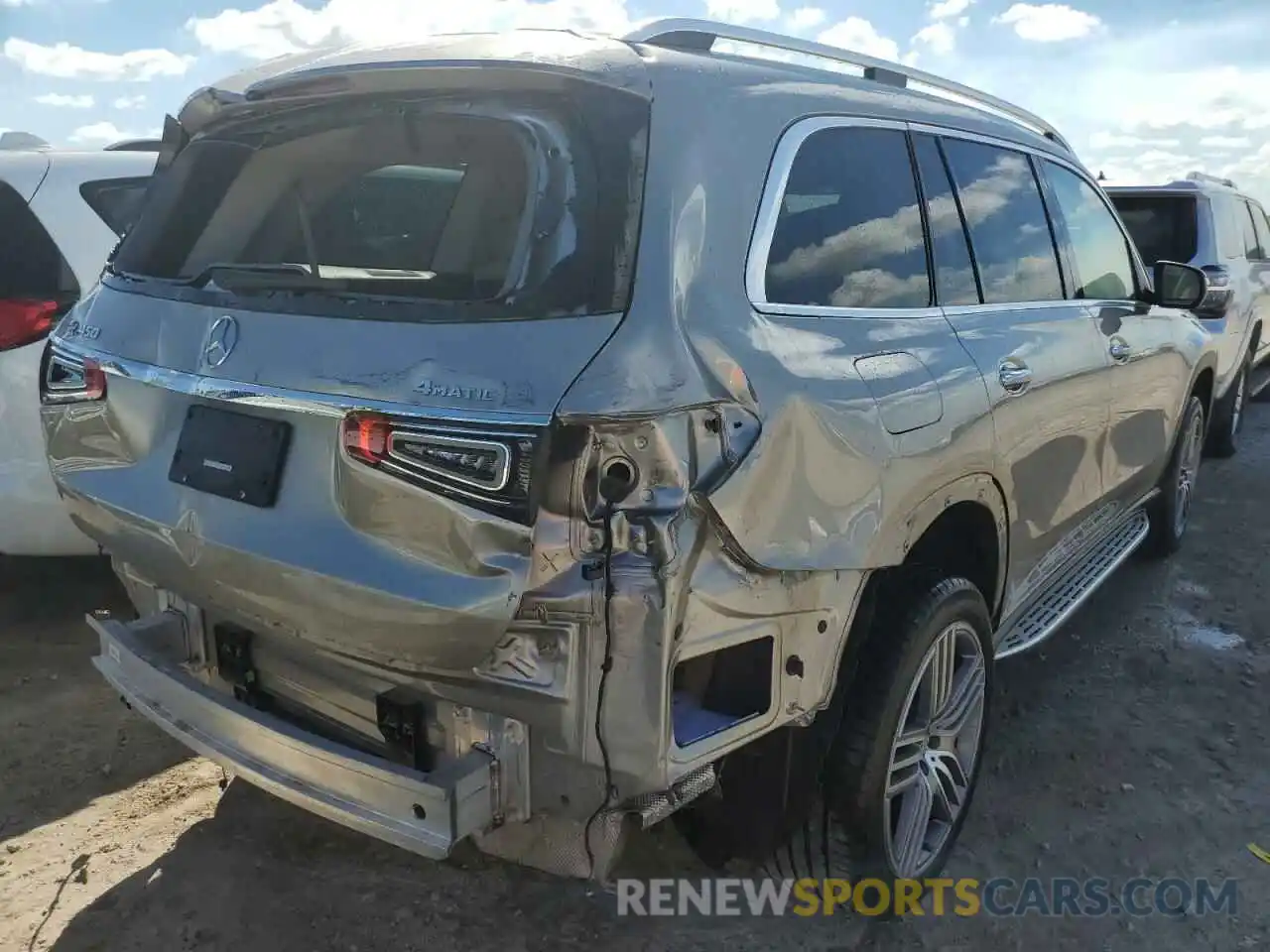 4 Photograph of a damaged car 4JGFF5KE5LA216810 MERCEDES-BENZ GLS-CLASS 2020