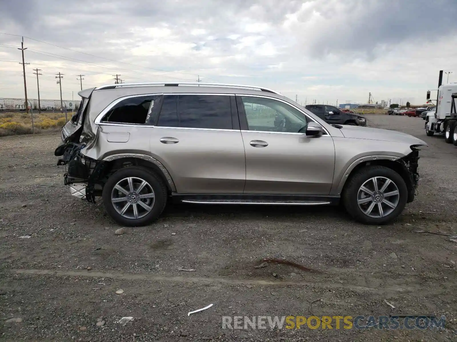 9 Photograph of a damaged car 4JGFF5KE5LA219478 MERCEDES-BENZ GLS-CLASS 2020