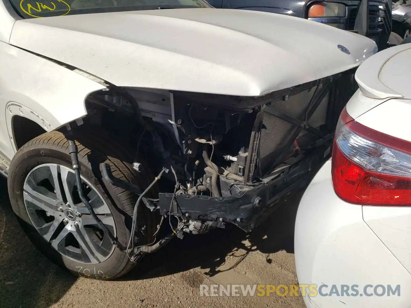 9 Photograph of a damaged car 4JGFF5KE6LA183378 MERCEDES-BENZ GLS-CLASS 2020