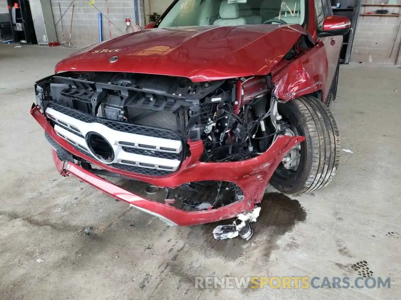 9 Photograph of a damaged car 4JGFF5KE7LA151717 MERCEDES-BENZ GLS-CLASS 2020