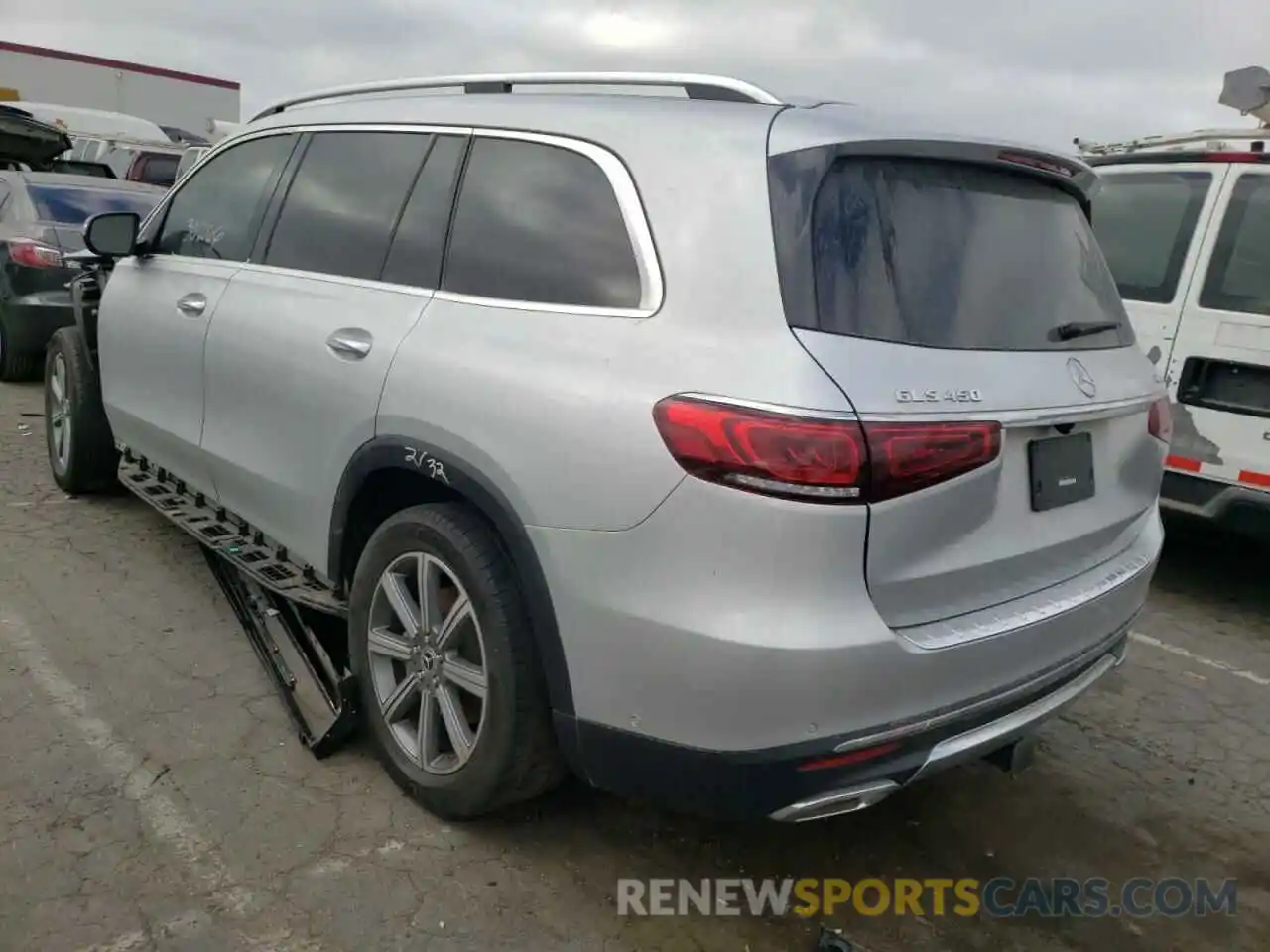 3 Photograph of a damaged car 4JGFF5KE8LA174875 MERCEDES-BENZ GLS-CLASS 2020