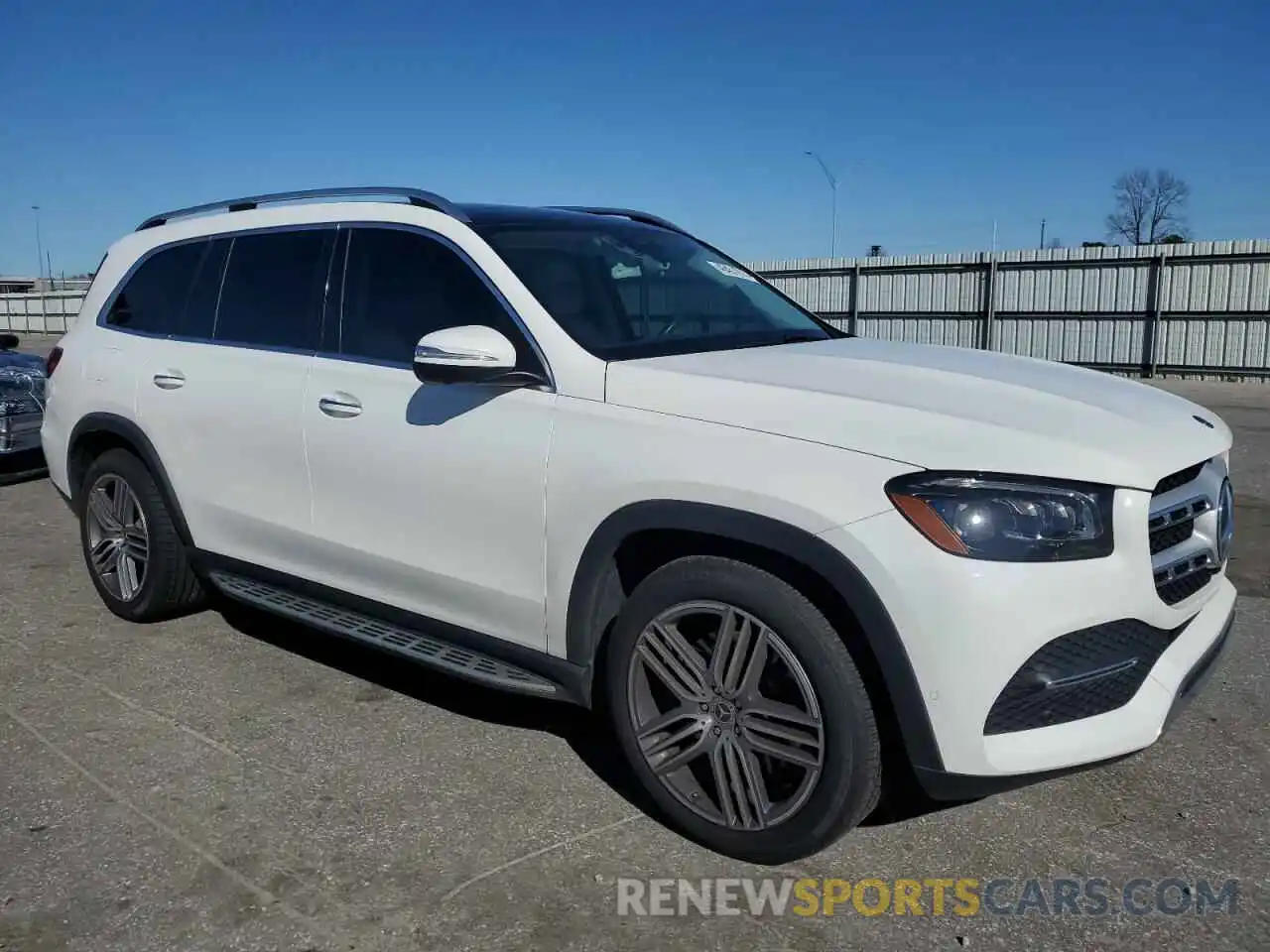 4 Photograph of a damaged car 4JGFF5KE9LA172844 MERCEDES-BENZ GLS-CLASS 2020