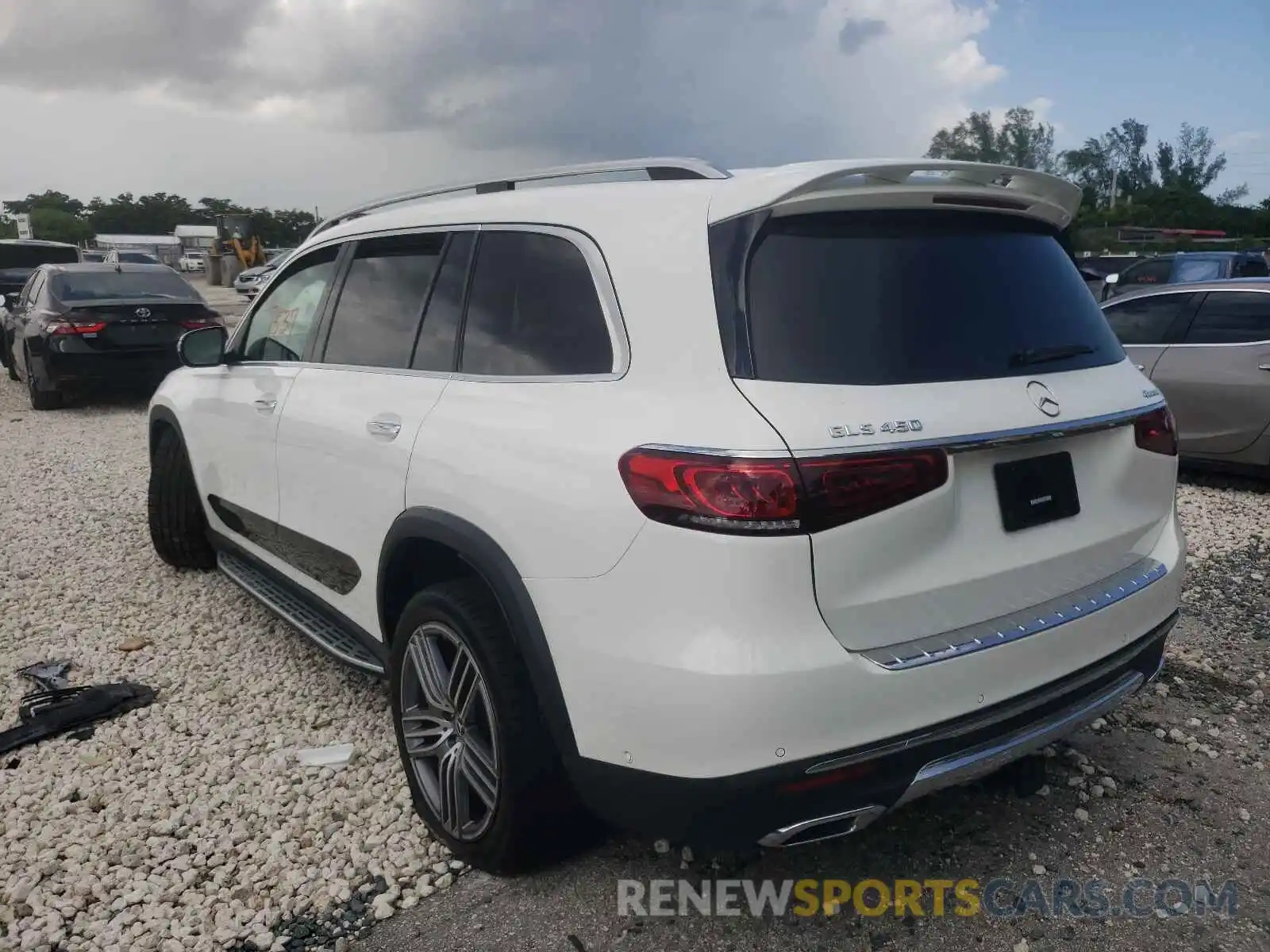 3 Photograph of a damaged car 4JGFF5KE9LA177381 MERCEDES-BENZ GLS-CLASS 2020