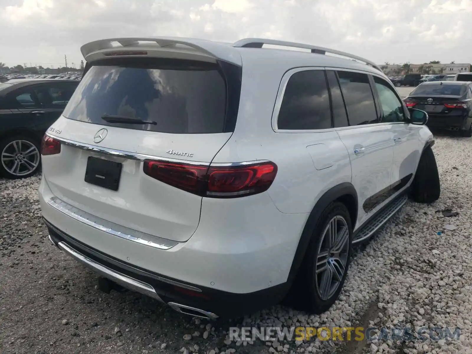 4 Photograph of a damaged car 4JGFF5KE9LA177381 MERCEDES-BENZ GLS-CLASS 2020