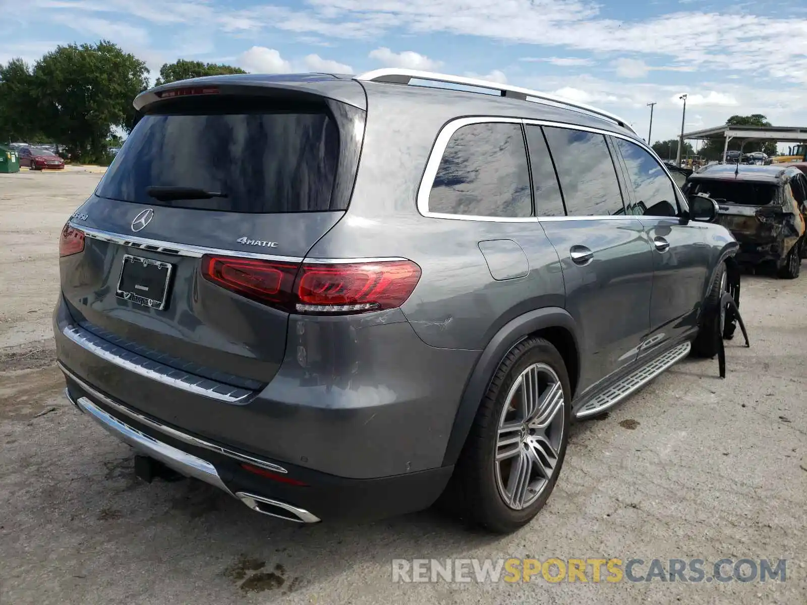 4 Photograph of a damaged car 4JGFF5KE9LA186498 MERCEDES-BENZ GLS-CLASS 2020