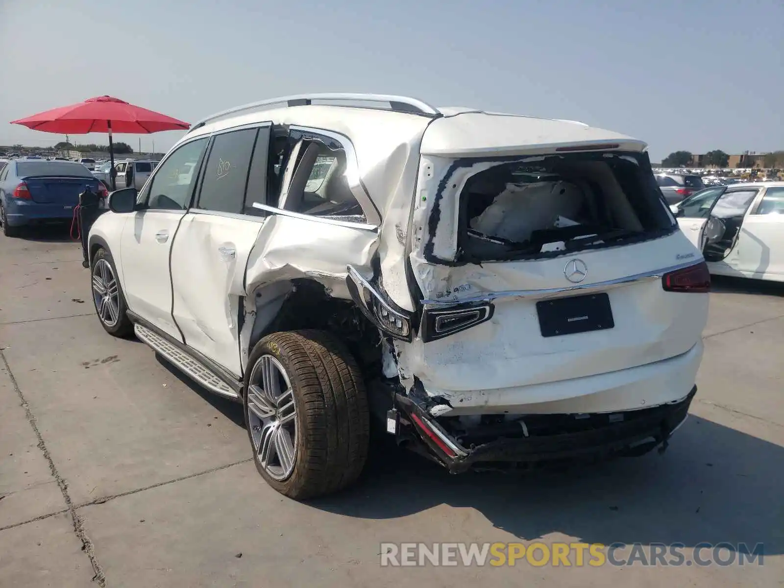 3 Photograph of a damaged car 4JGFF5KE1MA543111 MERCEDES-BENZ GLS-CLASS 2021