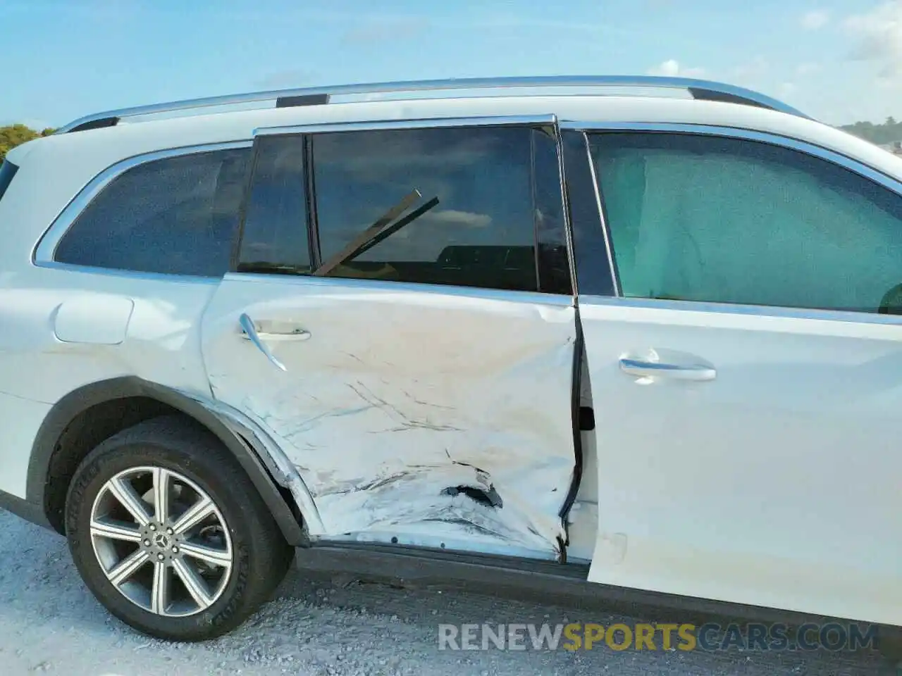 9 Photograph of a damaged car 4JGFF5KEXMA386257 MERCEDES-BENZ GLS-CLASS 2021