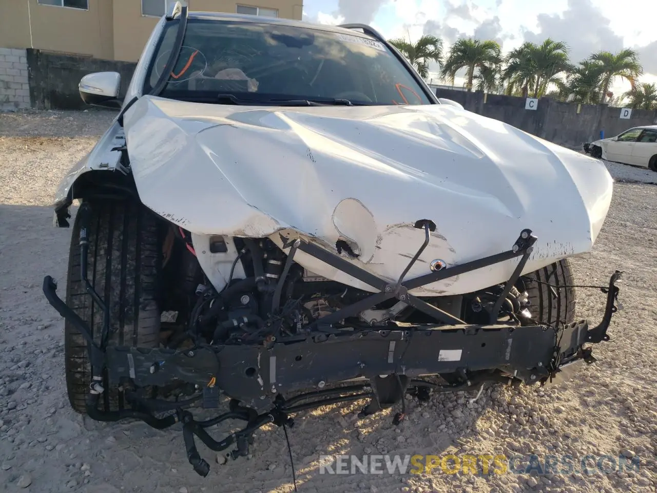 9 Photograph of a damaged car 4JGFF8HB3MA394070 MERCEDES-BENZ GLS-CLASS 2021