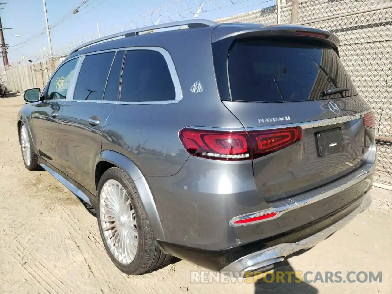 3 Photograph of a damaged car 4JGFF8HB5MA401942 MERCEDES-BENZ GLS-CLASS 2021