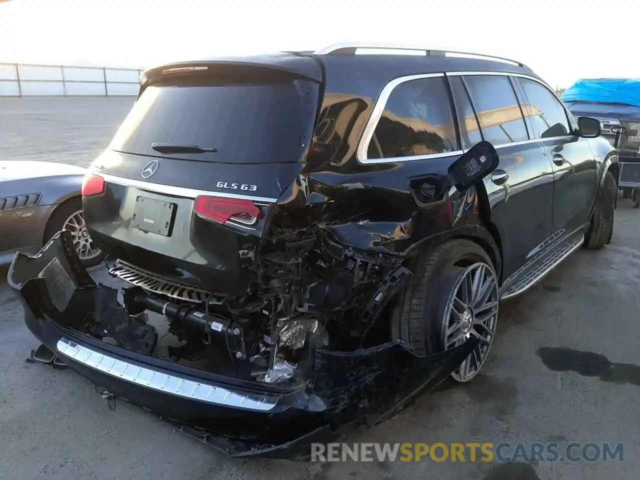 4 Photograph of a damaged car 4JGFF8KE8MA553698 MERCEDES-BENZ GLS-CLASS 2021