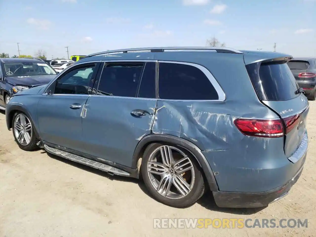 2 Photograph of a damaged car 4JGFF5KE2NA817062 MERCEDES-BENZ GLS-CLASS 2022