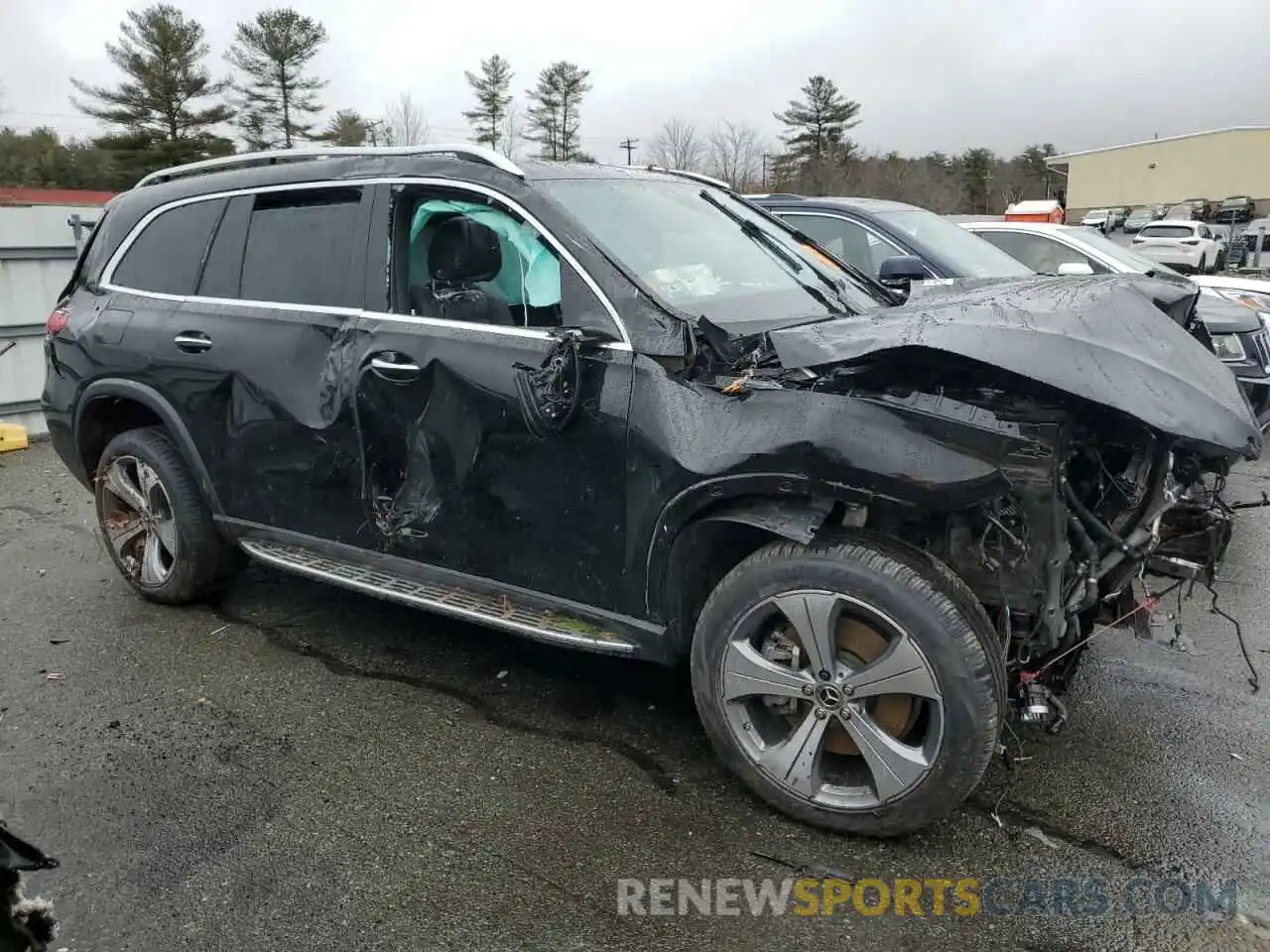 4 Photograph of a damaged car 4JGFF5KE6NA772398 MERCEDES-BENZ GLS-CLASS 2022