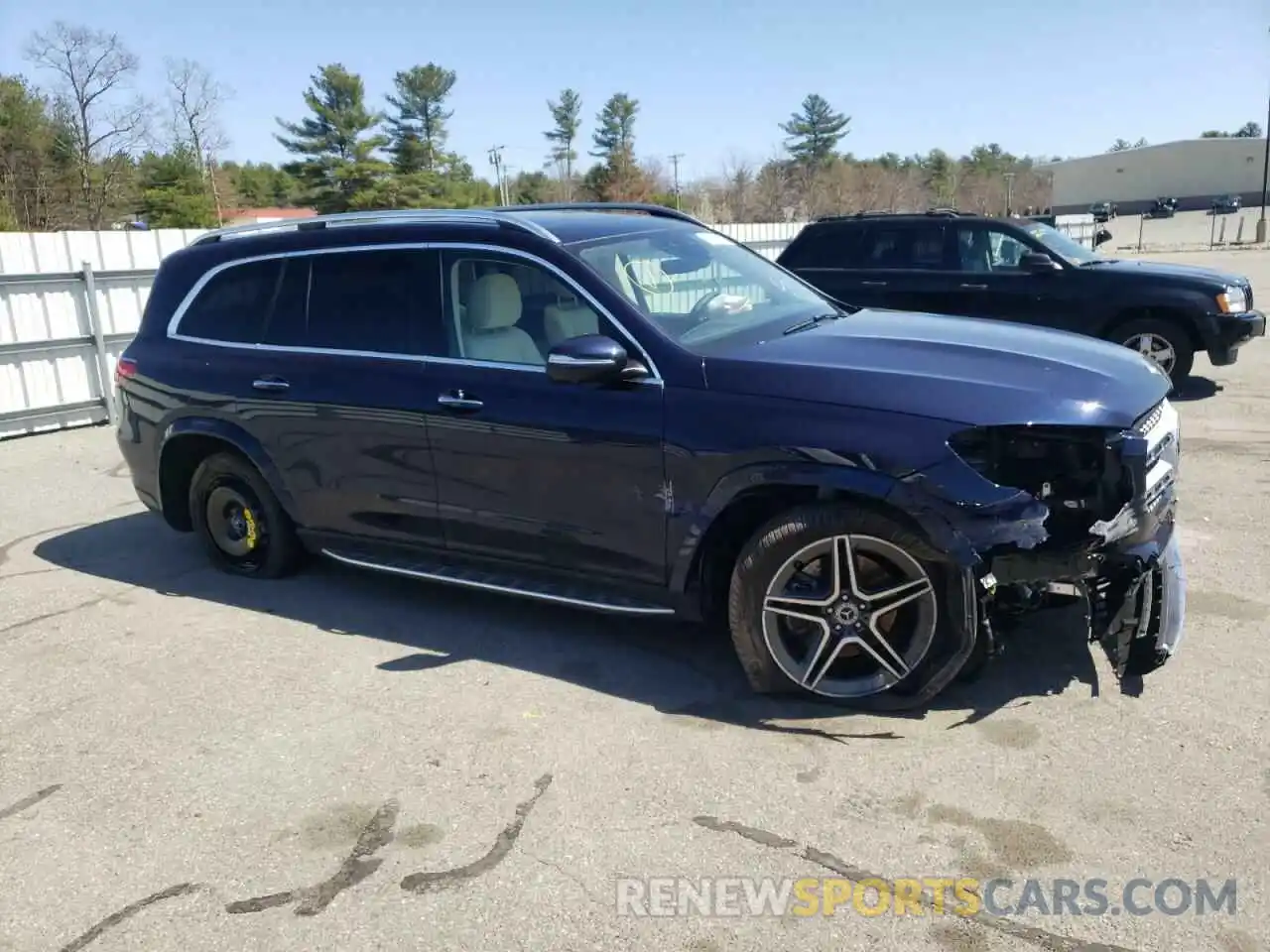 1 Photograph of a damaged car 4JGFF5KE9NA648528 MERCEDES-BENZ GLS-CLASS 2022