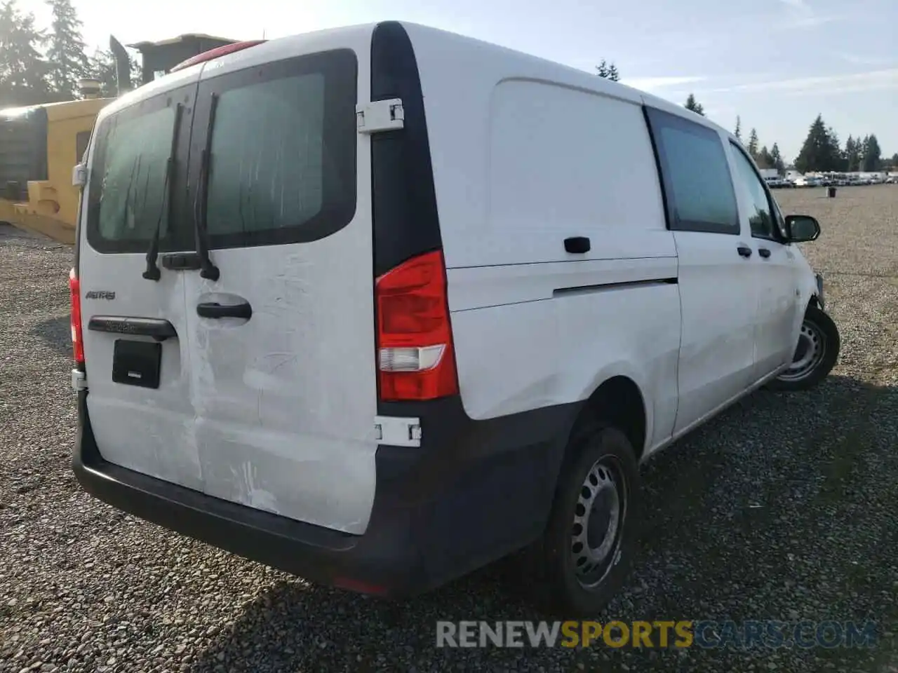 4 Photograph of a damaged car WD3PG3EA1K3545133 MERCEDES-BENZ METRIS 2019