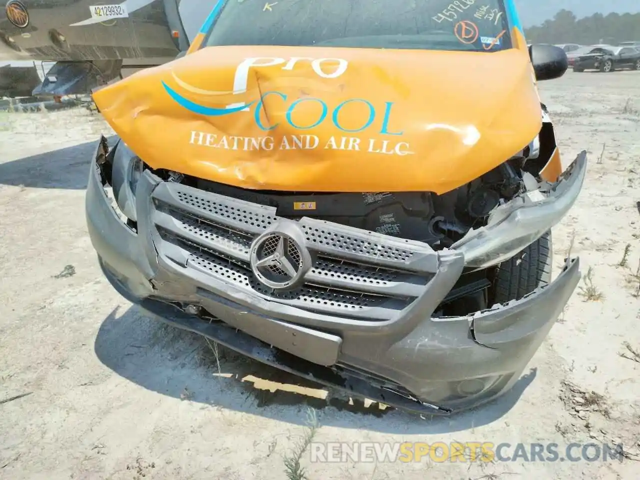 9 Photograph of a damaged car WD3PG3EA2K3523710 MERCEDES-BENZ METRIS 2019