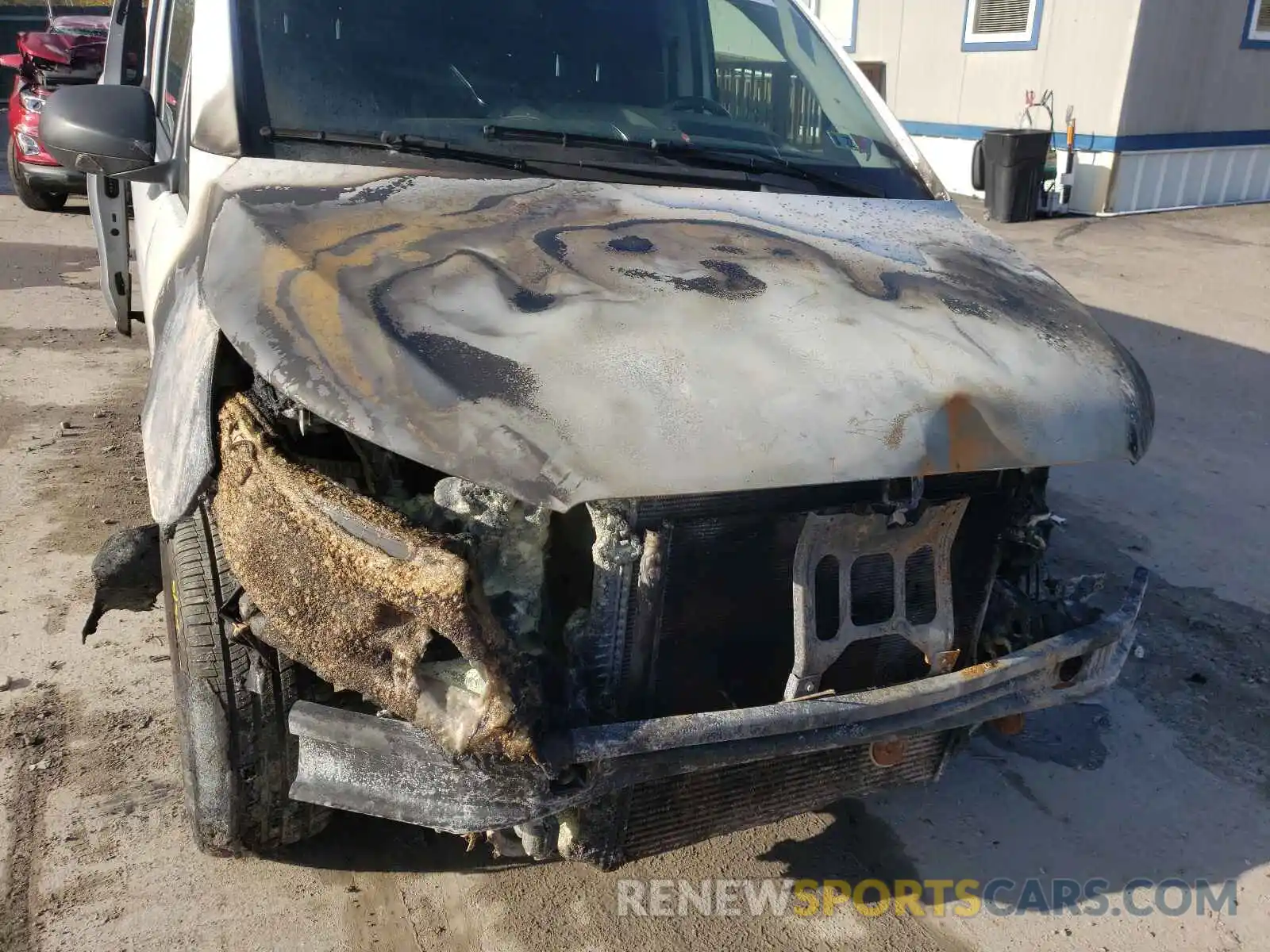 9 Photograph of a damaged car WD3PG3EA5K3524527 MERCEDES-BENZ METRIS 2019