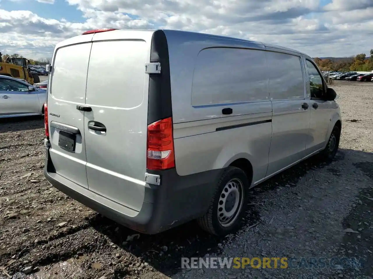 4 Photograph of a damaged car WD3PG3EA6K3598331 MERCEDES-BENZ METRIS 2019