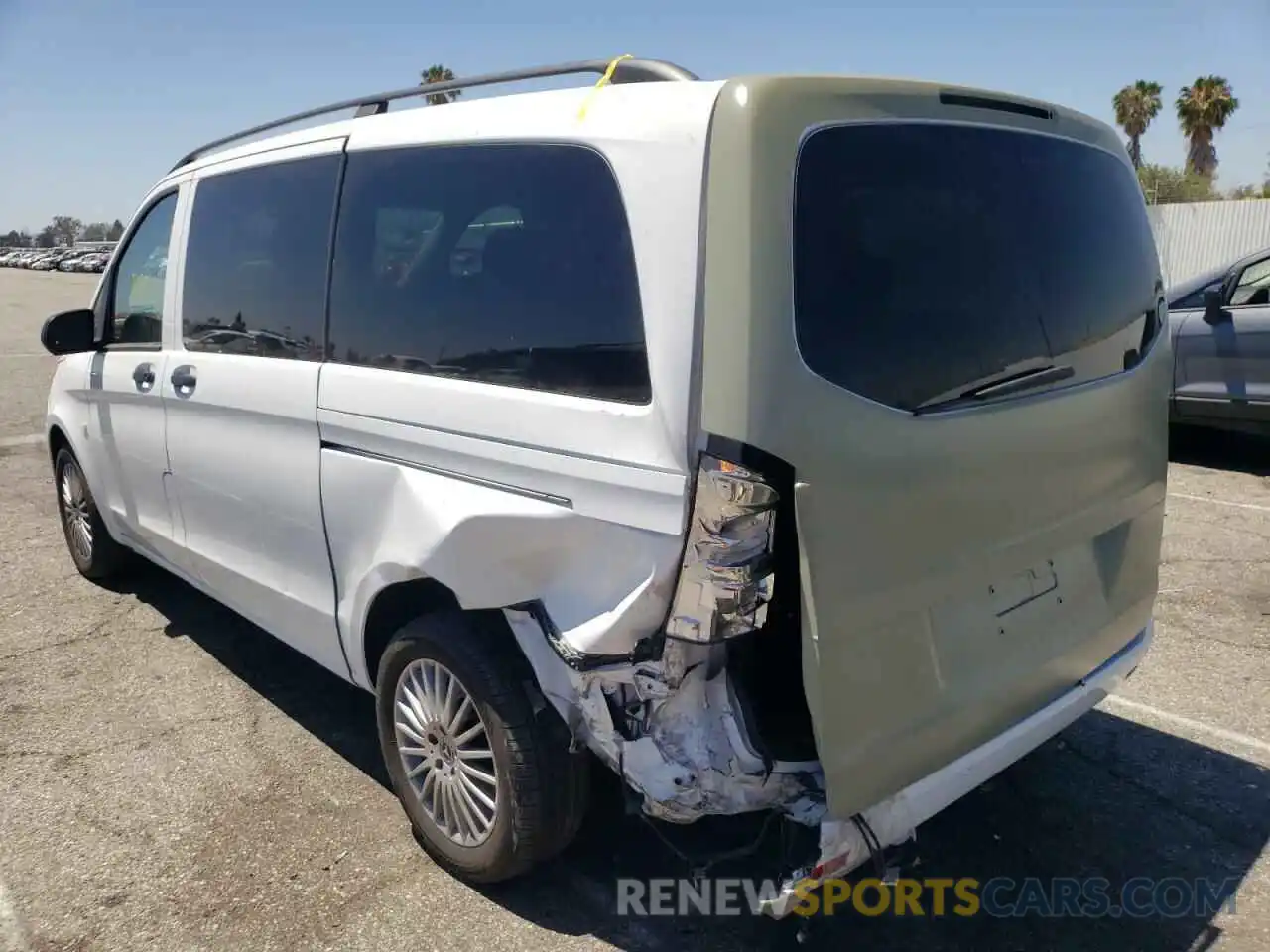 3 Photograph of a damaged car WD4PG2EE1K3579694 MERCEDES-BENZ METRIS 2019