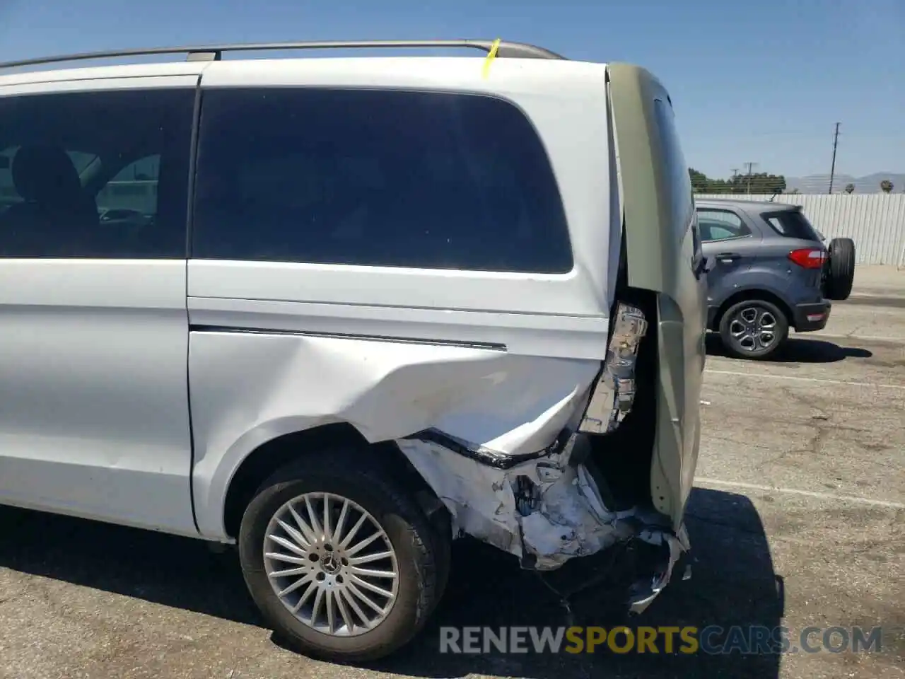 9 Photograph of a damaged car WD4PG2EE1K3579694 MERCEDES-BENZ METRIS 2019