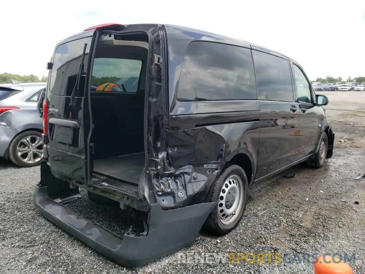 4 Фотография поврежденного автомобиля WD4PG2EE7K3598914 MERCEDES-BENZ METRIS 2019