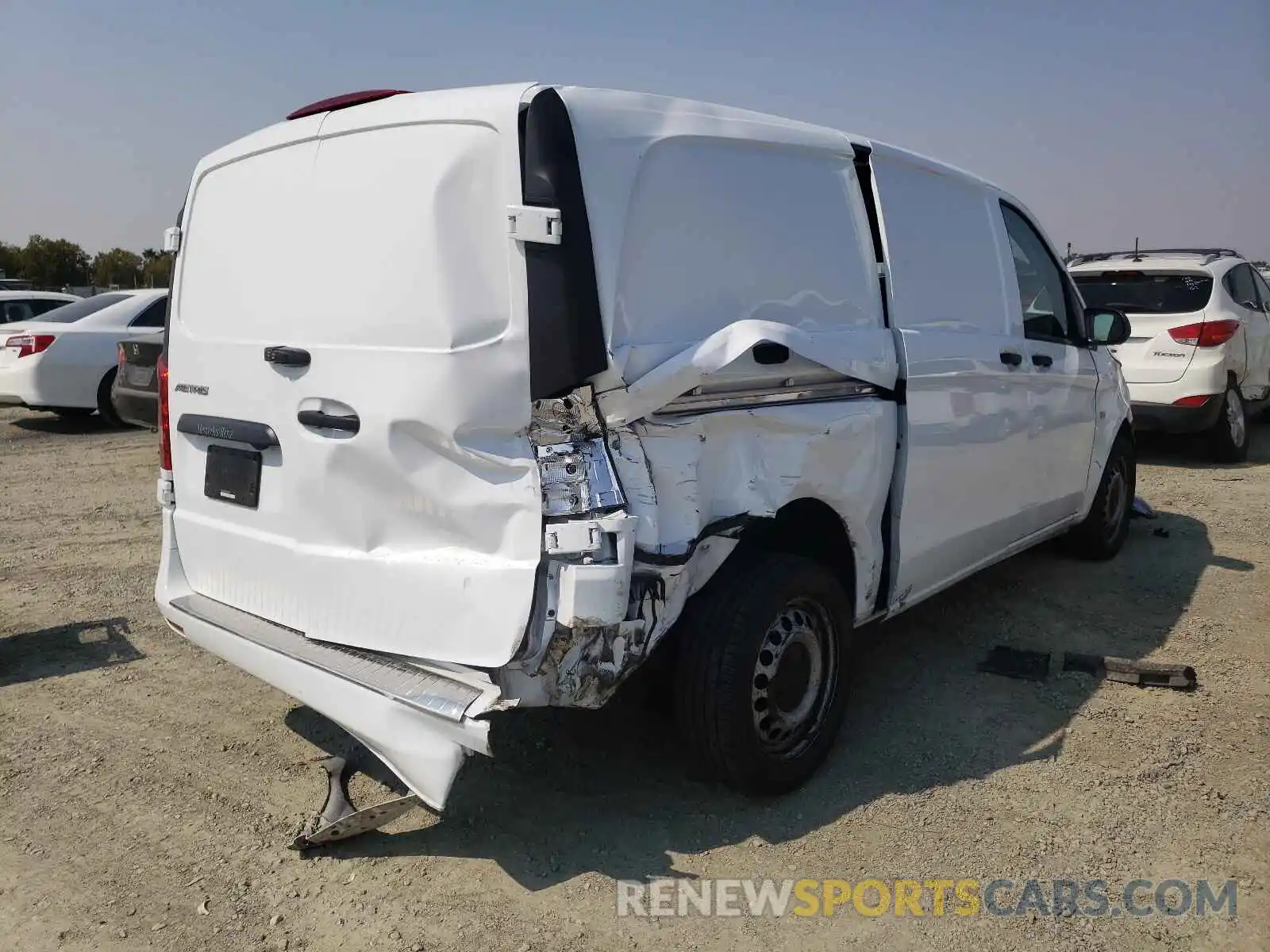 4 Photograph of a damaged car W1YV0BEY5L3693517 MERCEDES-BENZ METRIS 2020